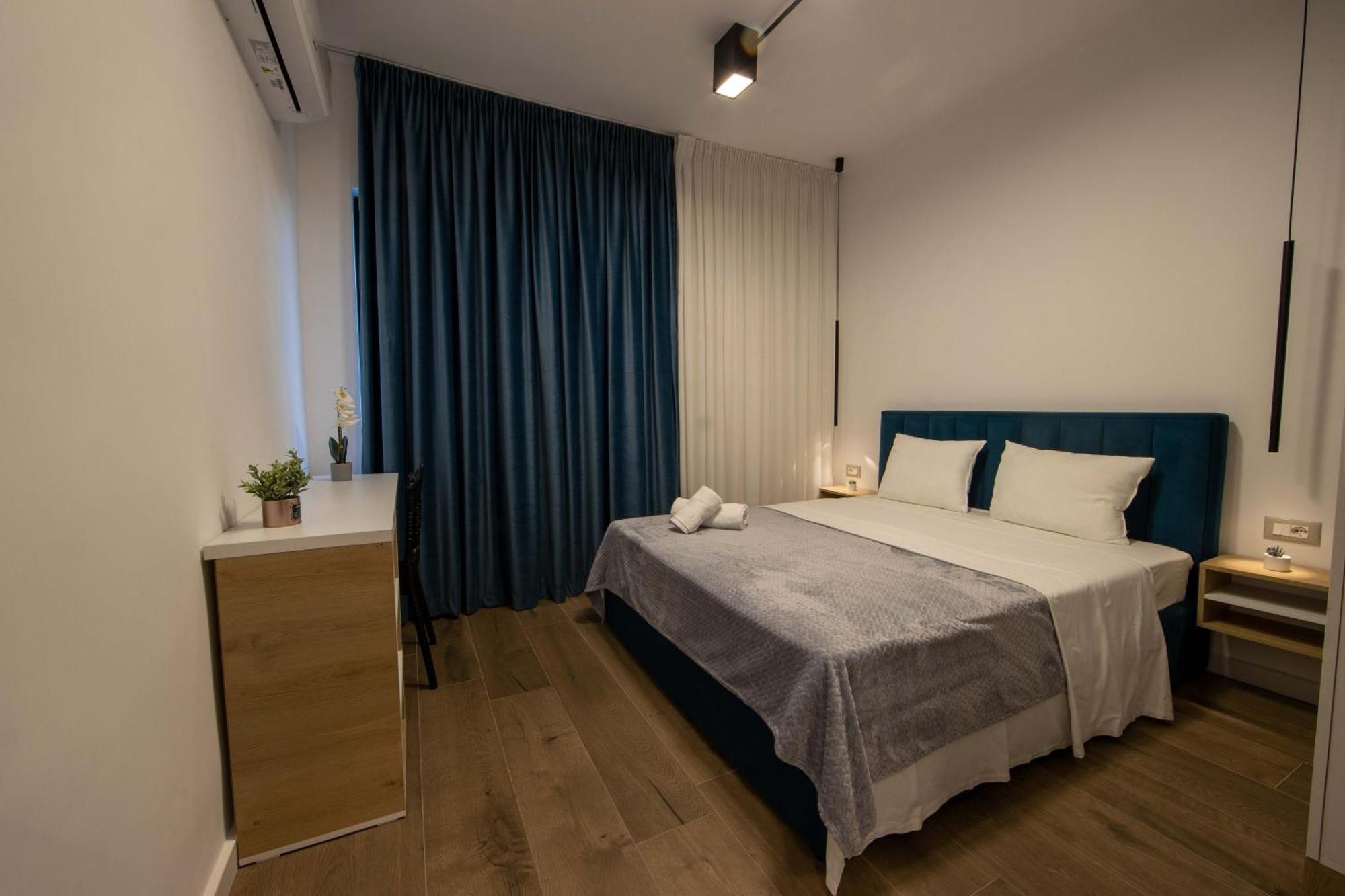 Niki'S Apartments Tirana Esterno foto